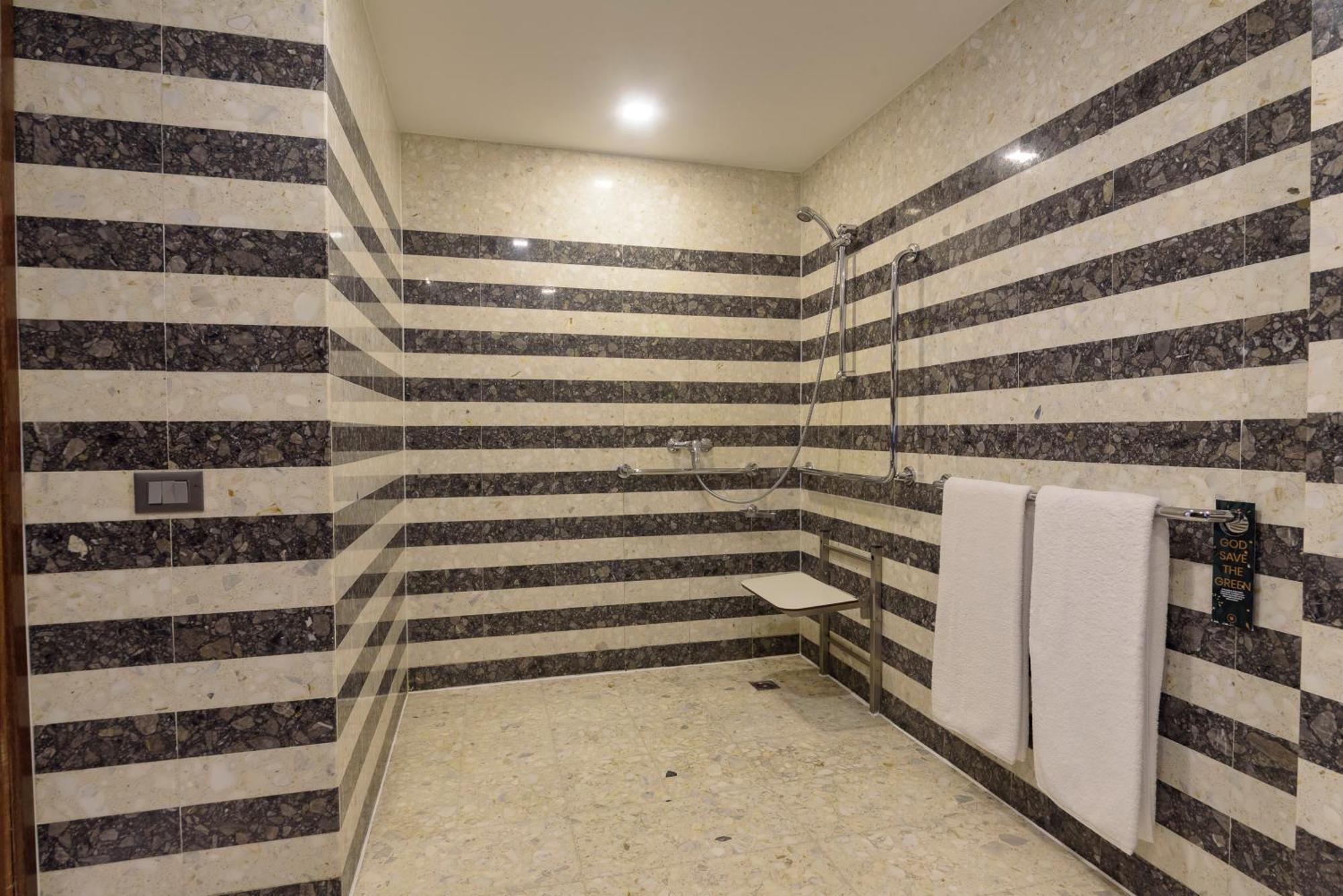 Hotel Royal Tulip Brasilia Alvorada Chambre photo A shower