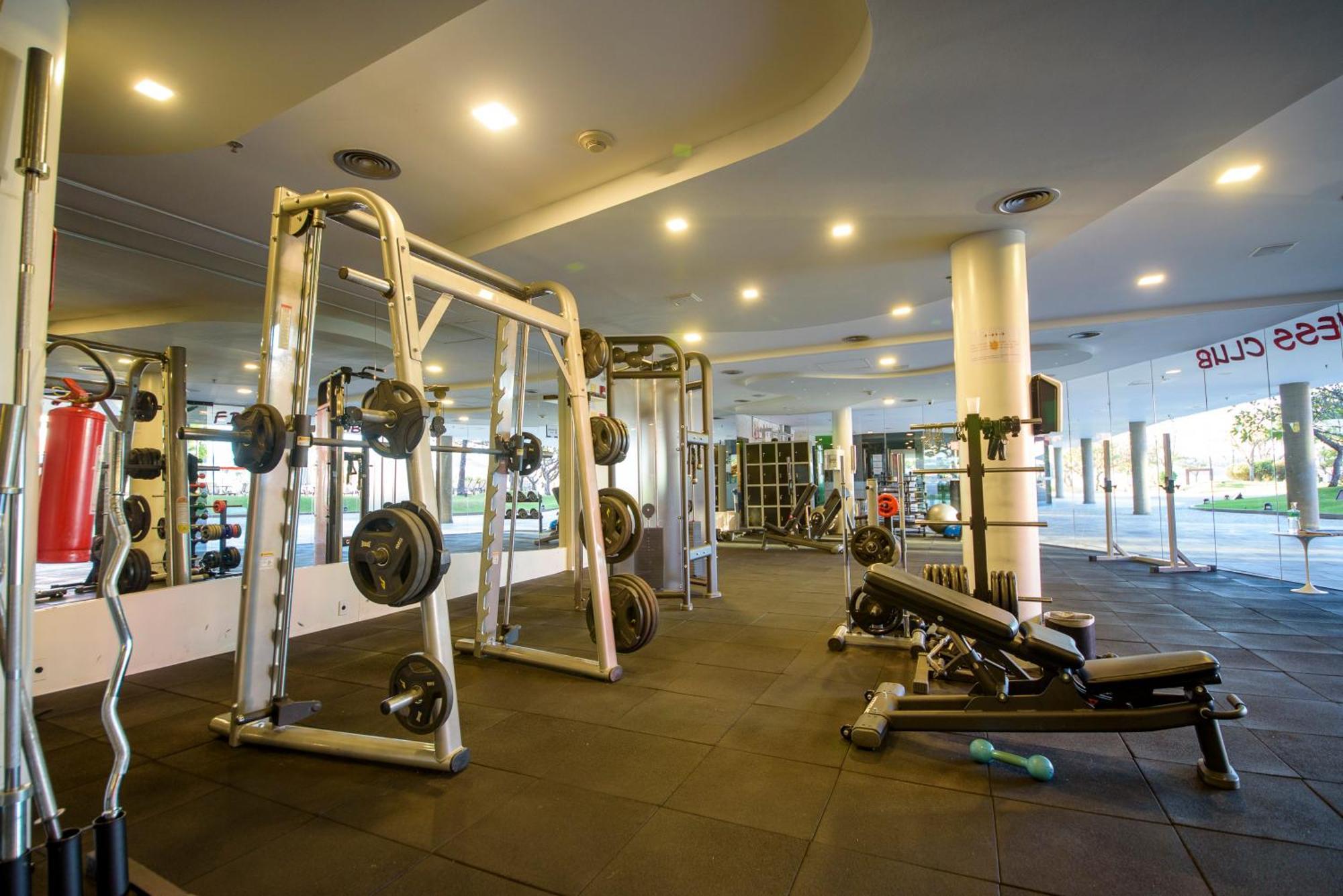 Hotel Royal Tulip Brasilia Alvorada Extérieur photo The gym at the club